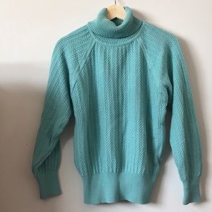 Vintage • turquoise turtleneck sweater